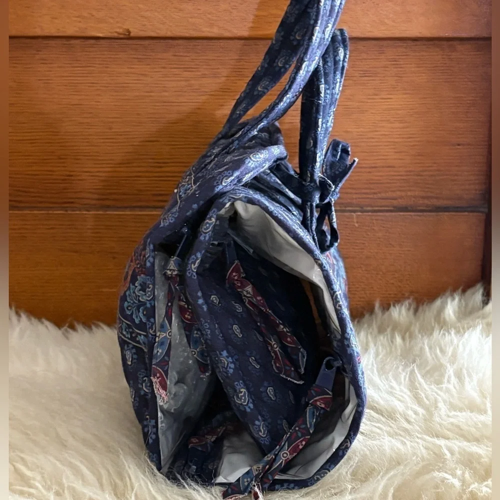 Vera Bradley ‘Classic Navy’ Floral Travel Cosmetic Bag